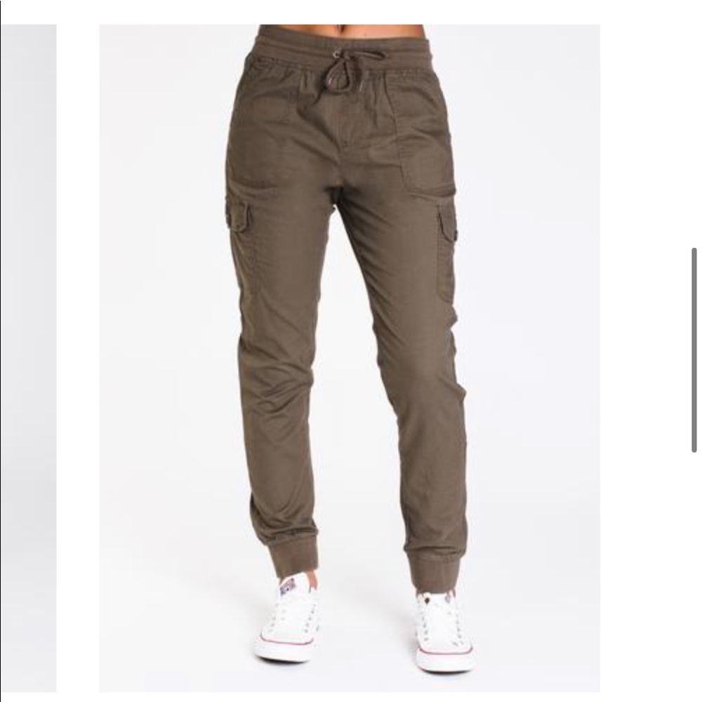 ⚡️NWT⚡️Cargo Joggers